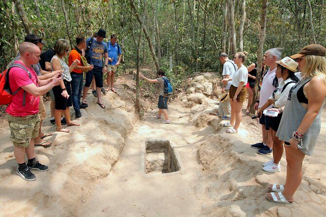 Cu Chi Tunnels and Mekong Delta Full Day Tour - Max 12 - Lunch at My Tho: Vietnam Food Break That Actually Fits the Schedule